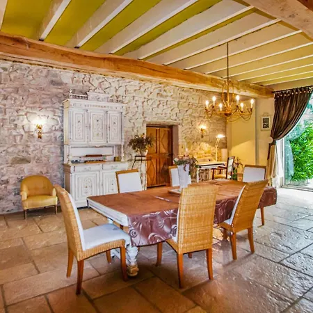 Ferienhaus Gorgeous In Loriol-sur-Drome